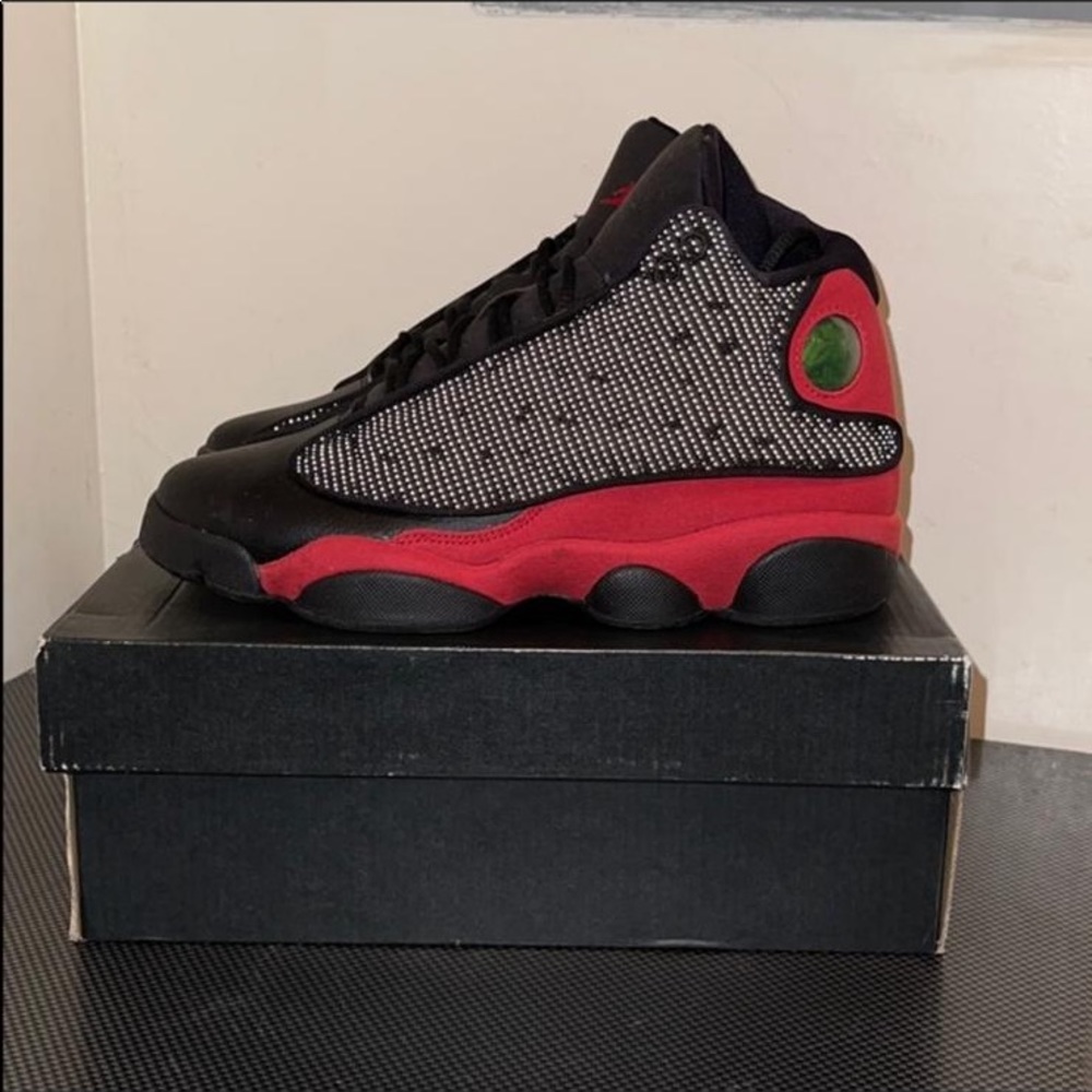 Jordan 13 (4.5) - Picture 2 of 5